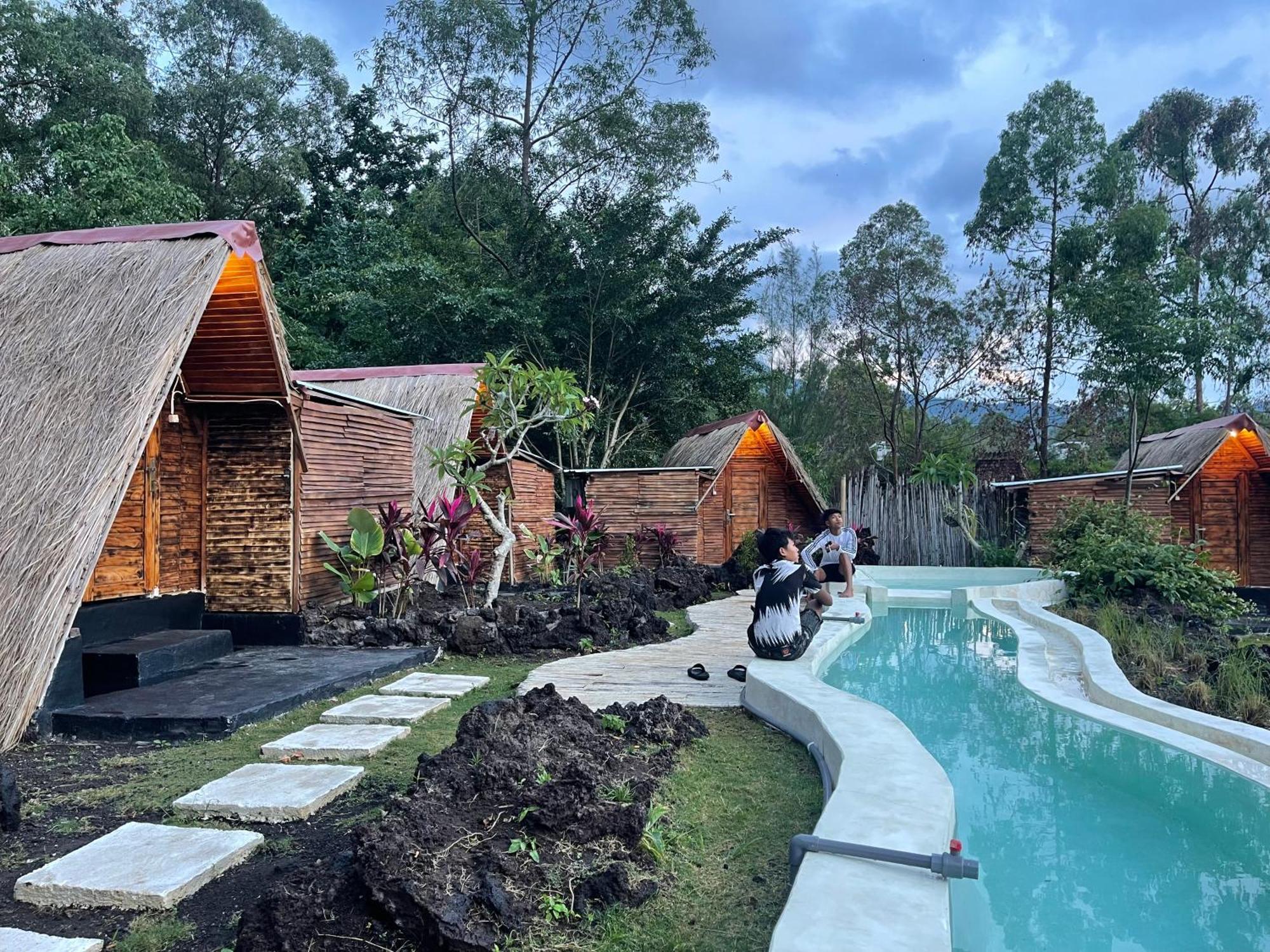 Triangular House And Hot Spring Hotel Kubupenlokan Exterior foto