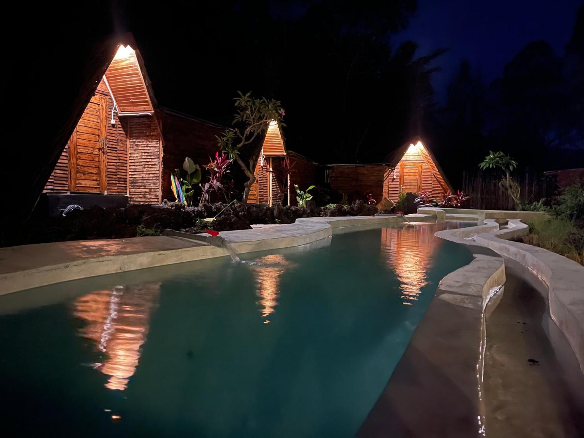 Triangular House And Hot Spring Hotel Kubupenlokan Exterior foto