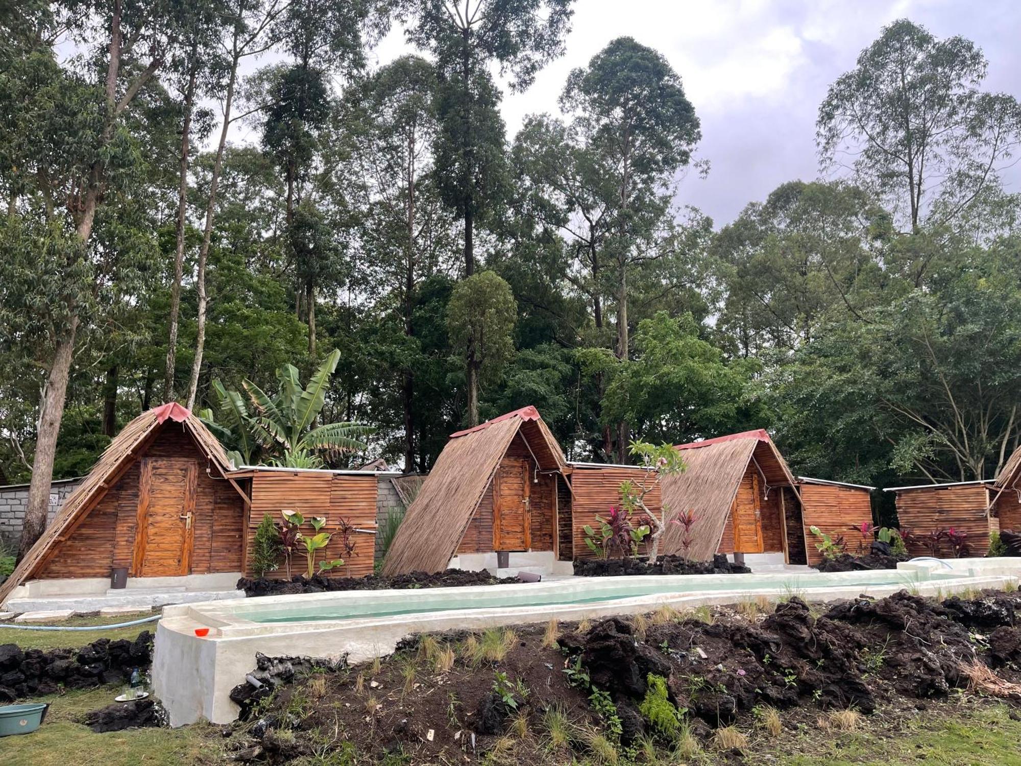 Triangular House And Hot Spring Hotel Kubupenlokan Exterior foto